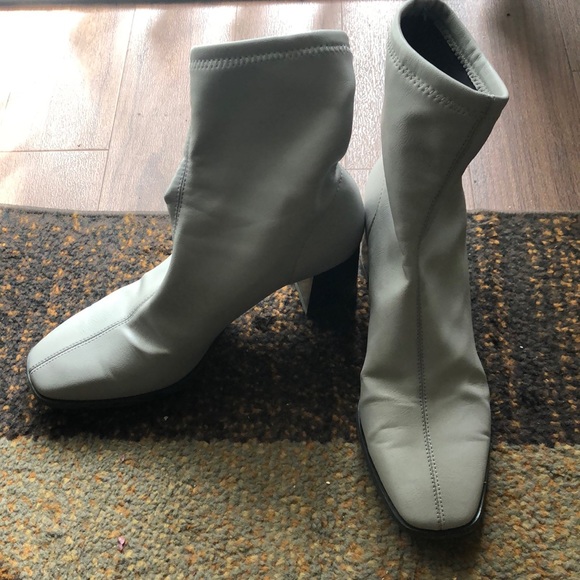 H&M Light Grey Sock Style Heeled Booties - Picture 3 of 5